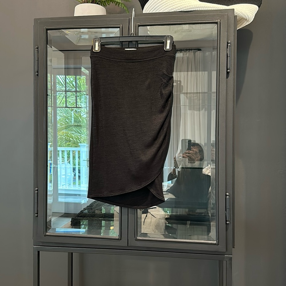 Wilfred Free ruched side skirt.